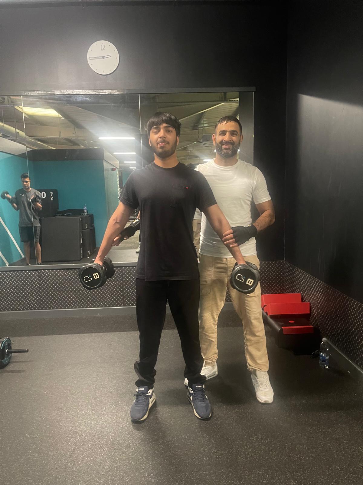Dumbbell lateral raise coaching